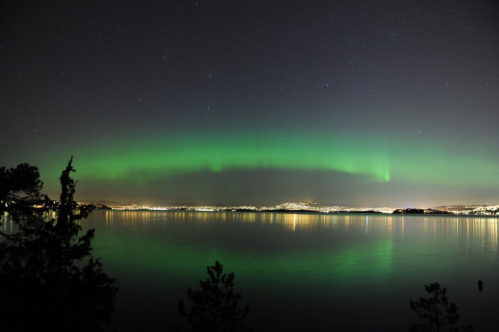 First northern lights (Aurora borealis) of 2010