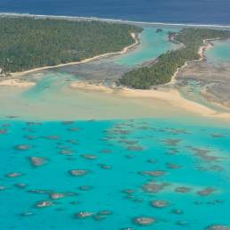 In for landing on the Anaa atoll